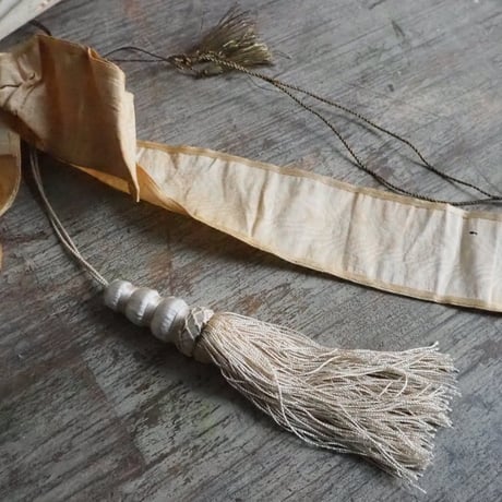 Éventail en plumes