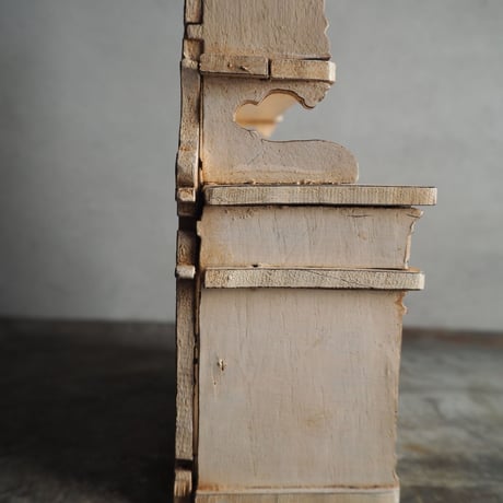 Petits meubles pour poupées B