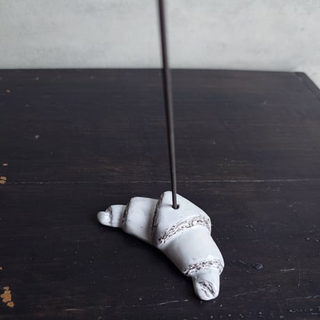 CARRON  Croissant incense holder
