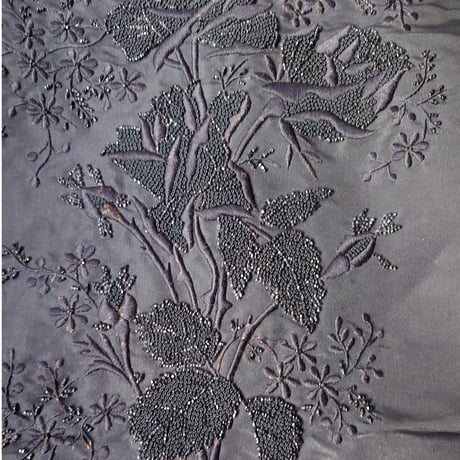 麗しきﾋﾞｰｽﾞ刺繍のﾀﾍﾟｽﾄﾘｰ