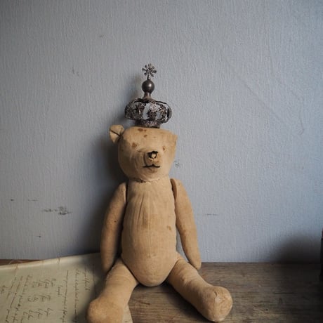 objet de couronne  B