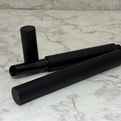 【NEW/お試し価格】ノックタイプ　3gスリムリップケース(マットブラック)