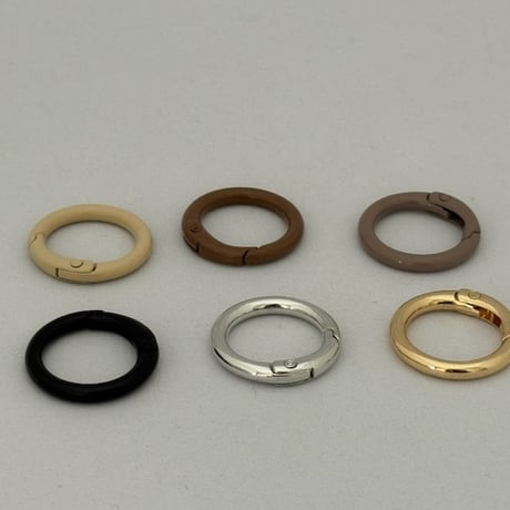 【在庫限り】カラビナ キーホルダー金具 リング型 塗装 25mm　B