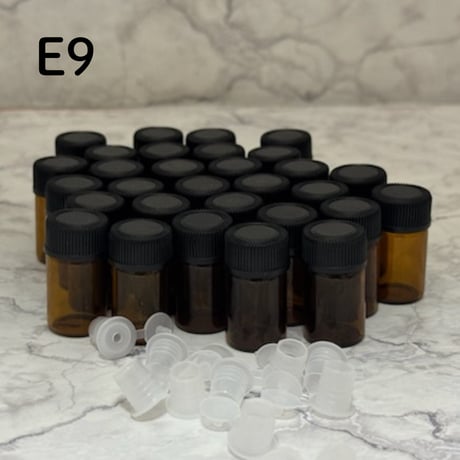 【蚤の市E】不揃いの小分け容器(1ml・2ml)　＊ノークレームノーリターン商品