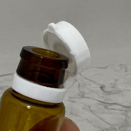 【蚤の市N】小分け容器　5ml　丸い底  1セット10本入　＊ノークレームノーリターン商品