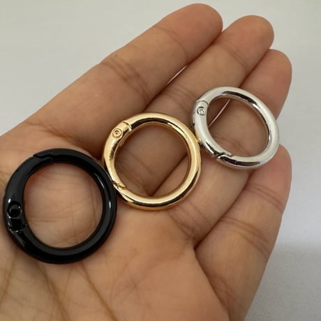 【在庫限り】カラビナ キーホルダー金具 リング型 塗装 25mm　B