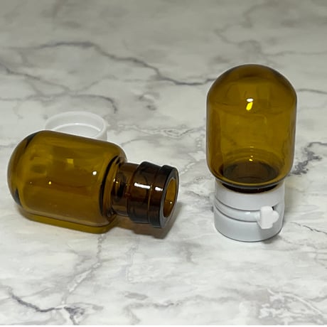 【蚤の市M】小分け容器　2ml　丸い底  1セット10本入り 　＊ノークレームノーリターン商品