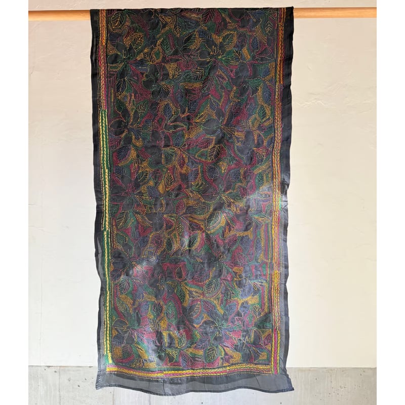 手刺繍のタペストリー | ONABAKE97