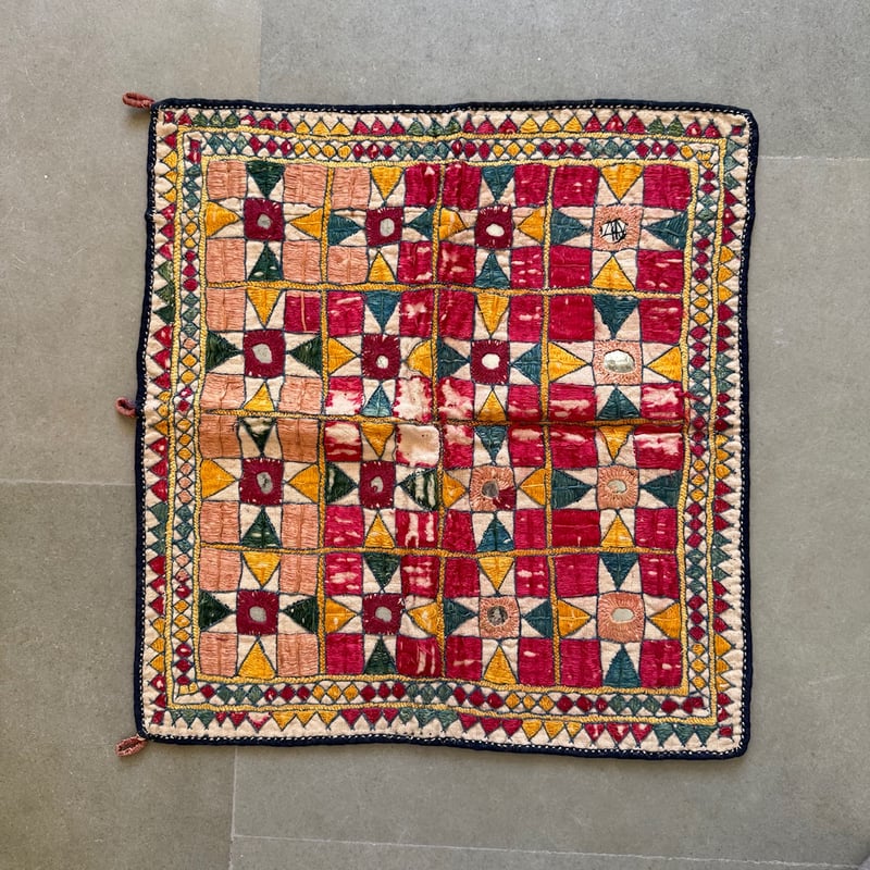 ヴィンテージ グジャラートの壁飾り 古布市 X | ONABAKE97