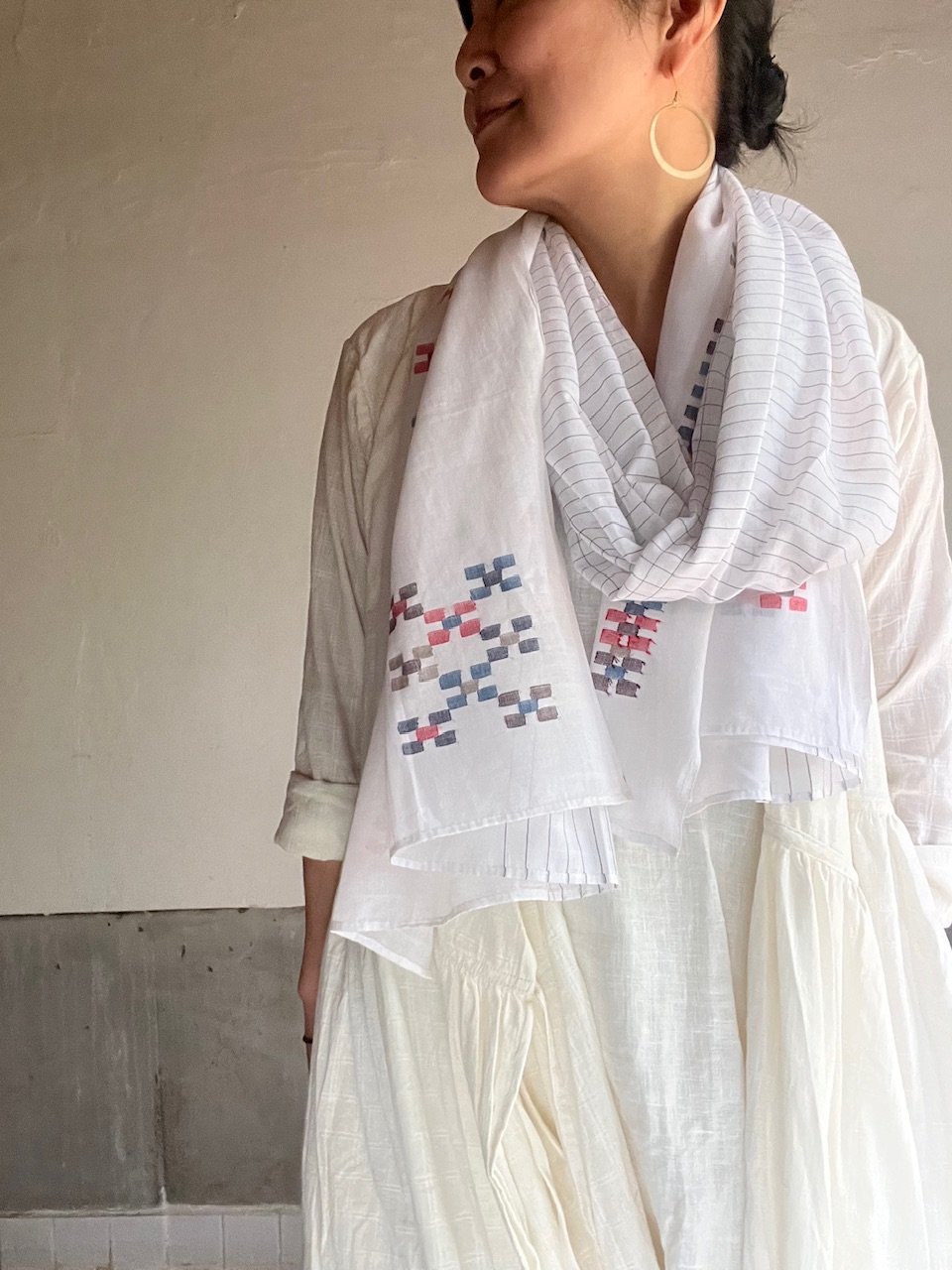 コルカタ カディ（手織り）ストールージャムダニ織 | ONABAKE97