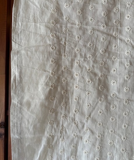 機械織り　変わり織り　小花刺繍　ー50cmー