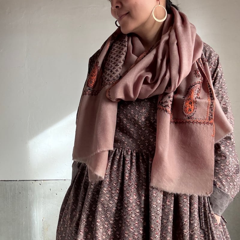 カディウール 手刺繍大判ストール | ONABAKE97