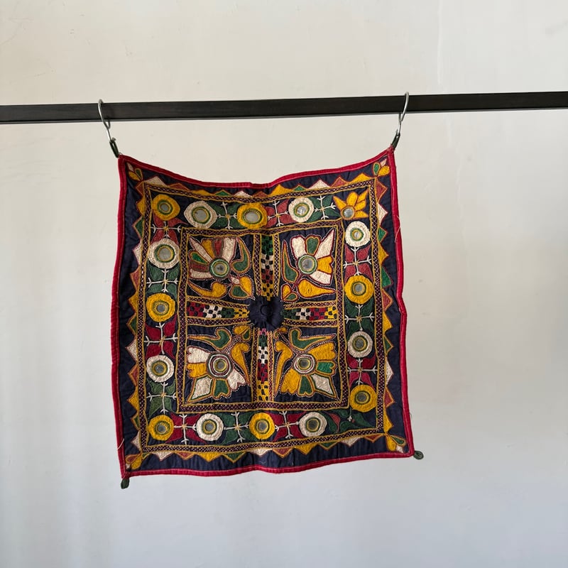 ヴィンテージ グジャラートの壁飾り 古布市 Y | ONABAKE97