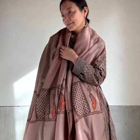 カディウール　手刺繍大判ストール