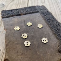 インド天然素材ボタンー金属ー10mm  10個