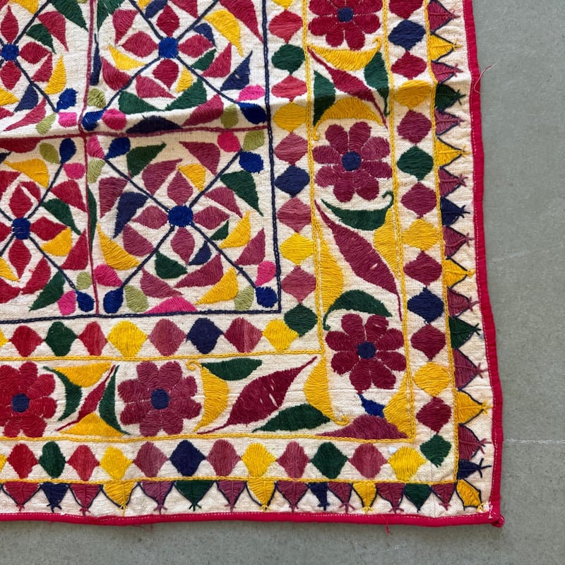 ヴィンテージ グジャラートの壁飾り 古布市 K | ONABAKE97