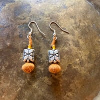 糸細工のピアス　h