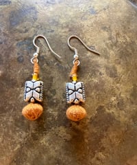 糸細工のピアス　h