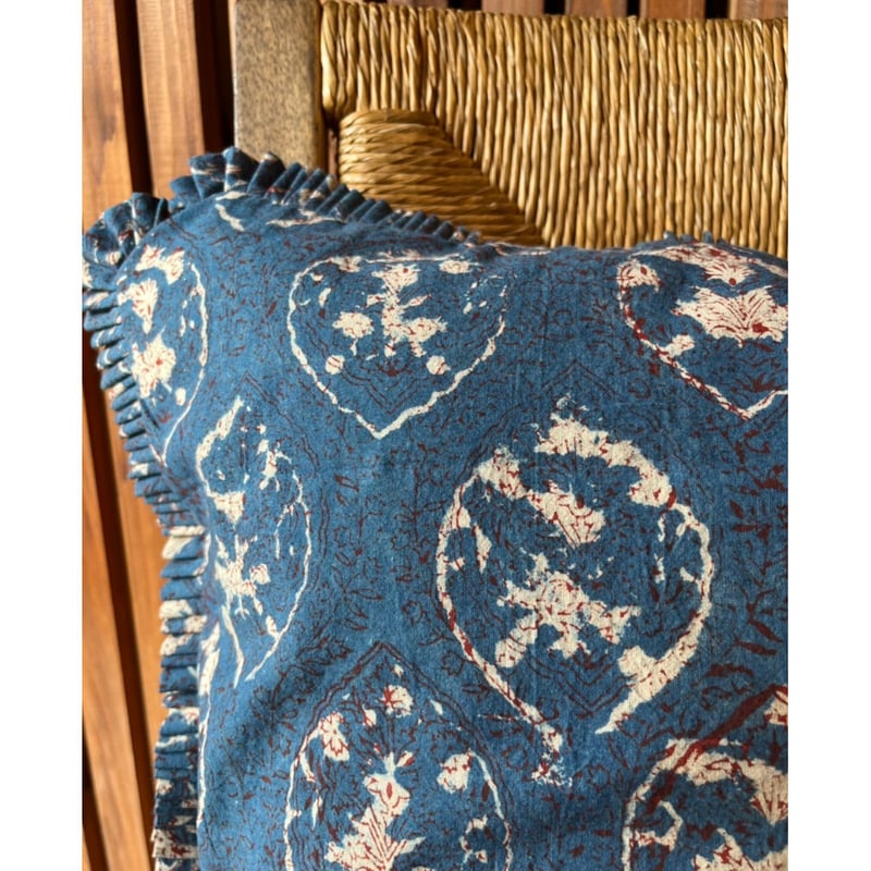 ハンドブロックプリント・オリジナルクッションカバー ーINDIGOー