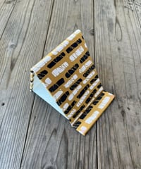 リサイクルコットンペーパーのスマートフォンスタンド    H