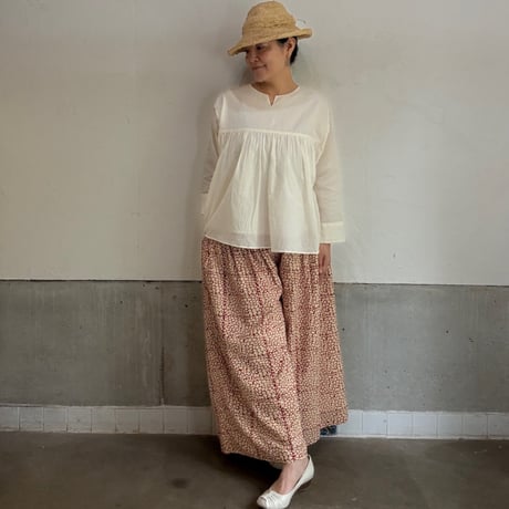 ルクツルのワイドパンツ ーバグルーハンドブロックプリントー