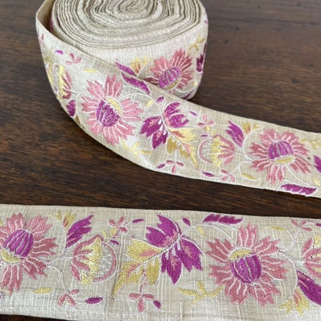 【ars.2708】入学グッズ(デニム地リボン刺繍×フリル×シェルピンク) リボン刺繍デニムパンツ | mignon ange(セレクトショップ/BASE)