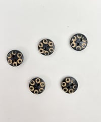 インド天然素材ボタンー木ー15mm  5個