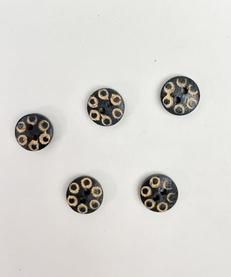 インド天然素材ボタンー木ー15mm  5個
