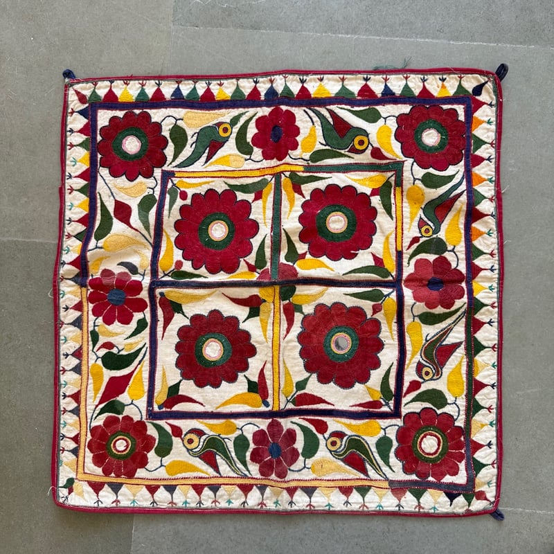 ヴィンテージ グジャラートの壁飾り 古布市 M | ONABAKE97