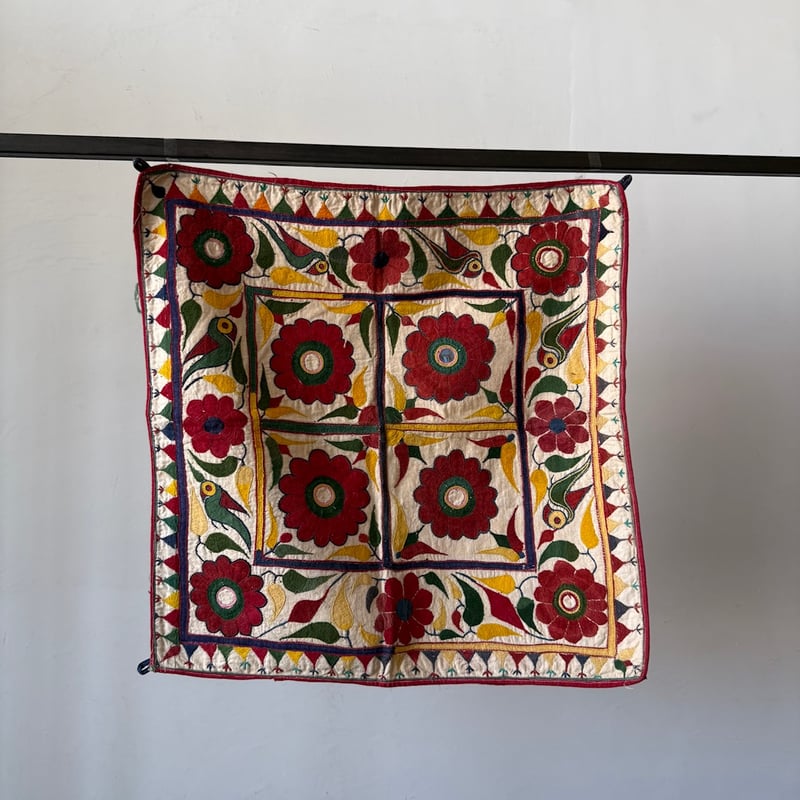 ヴィンテージ グジャラートの壁飾り 古布市 M | ONABAKE97