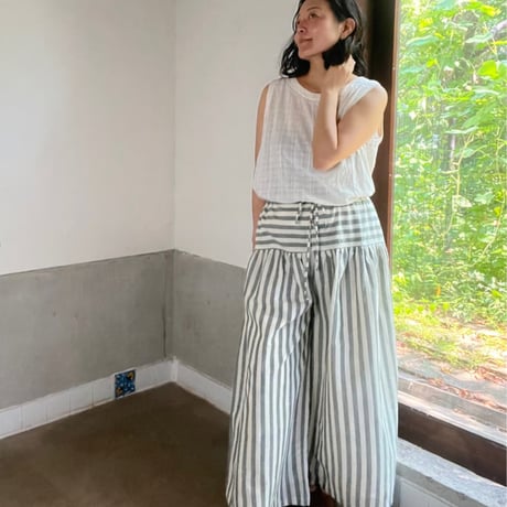 ルクツルのワイドパンツ ーバグルーハンドブロックプリントー