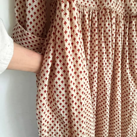 ルクツル　ローブー「Jodhpurロング丈」・バグルー伝統染めハンドブロックプリント  薄手　RED