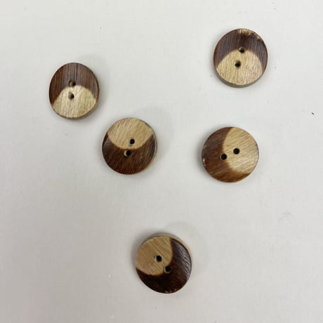 インド天然素材ボタンー木ー16mm  5個