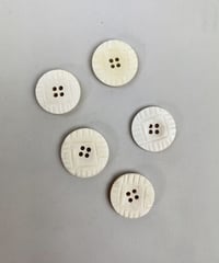 インド天然素材ボタンー水牛ー25mm  5個