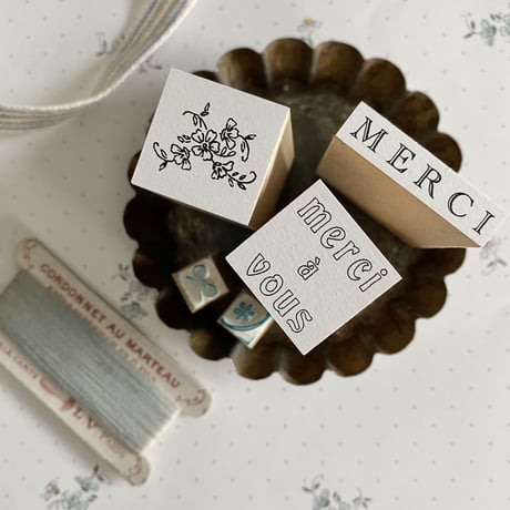 mon petit tampon  スタンプ   mercerie merci à vous