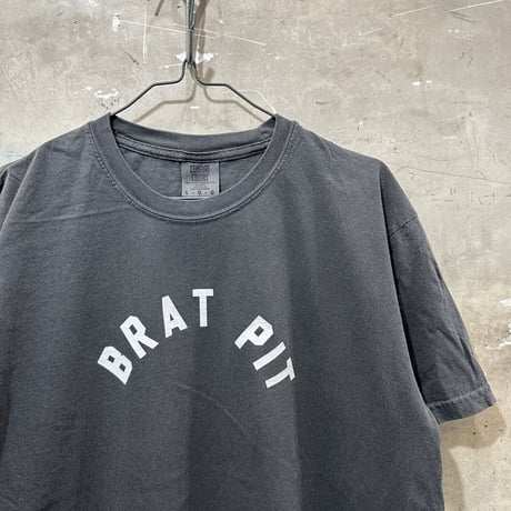 BRAT GARMENT DYE T