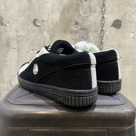 used AIRWALK ONE