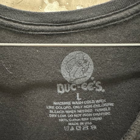 used BUCEE'S BLACK TEE