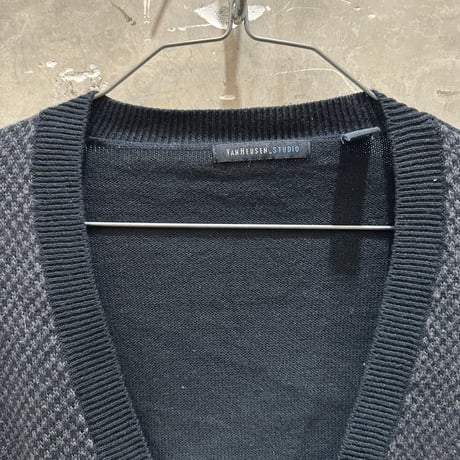 used VAN HEUSEN CARDIGAN
