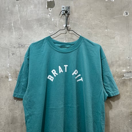 BRAT GARMENT DYE T