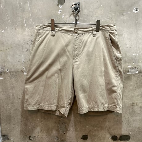 used COLUMBIA SHORT PANTS
