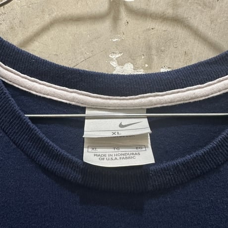 used NIKE SWOOSH TEE