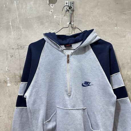 used 80s LADY'S NIKE PULL OVER SWEAT