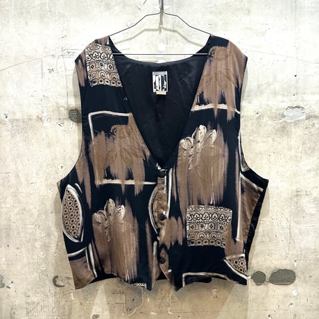 usea IN VEST MENT VEST