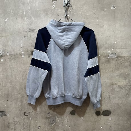 used 80s LADY'S NIKE PULL OVER SWEAT