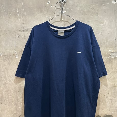 used NIKE SWOOSH TEE