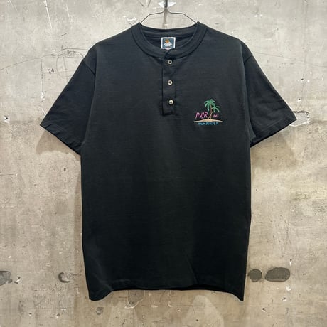 used PALM BEACH HENRY NECK TEE