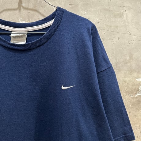 used NIKE SWOOSH TEE