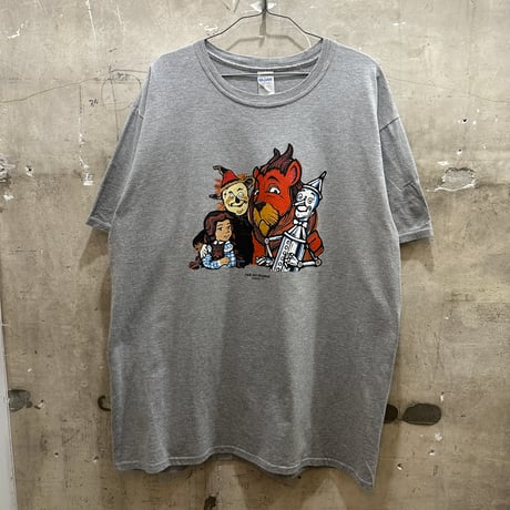used THE OZ MUSEUM TEE