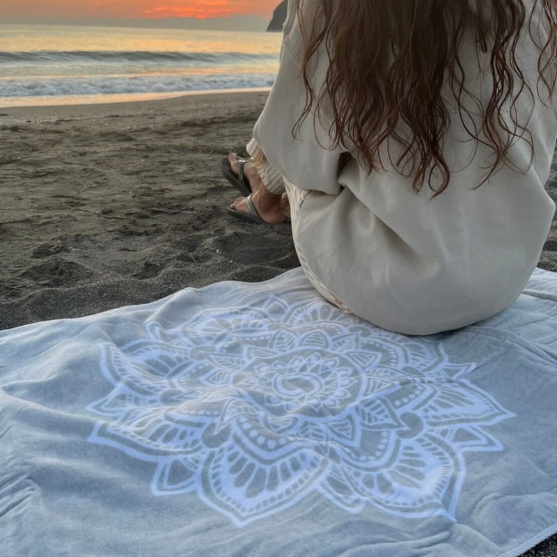 Sunflower ビーチタオル | DiCE DSGN